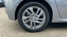 Peugeot 208 1.2 PureTech 100 Active 5dr Petrol Hatchback